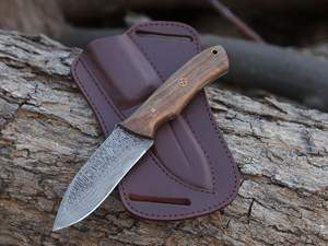 มีดล่าสัตว์ทำด้วยมือด้ามไม้วอลนัทพร้อมปลอกหนังมีดสำหรับตั้งแคมป์สไตล์คาวบอย - Product Image 3