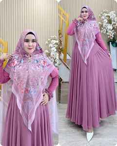 Fairuz Royal Blossom Series ensembles modestes pleine longueur élégante écharpe imprimée florale meilleure qualité exclusive pour Muslimah Indonesia - Product Image 6