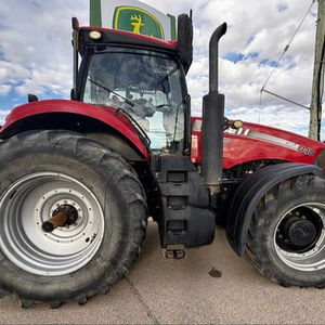 Tractor Oruga Case Magnum 340 2014, 4WD, 70HP, Automático, con Larga Vida Útil para Cultivos en Hileras - Product Image 1