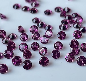Vente en gros de grenat rhodolite rose naturel taille ronde 2.5mm grenat rhodolite rose à facettes en vrac pierre précieuse de qualité supérieure - Product Image 6