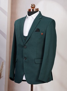 Costume d'affaires classique vert sur mesure de qualité supérieure, 3 pièces, pour les conférences et les professionnels de l'industrie créative, en vente - Product Image 3