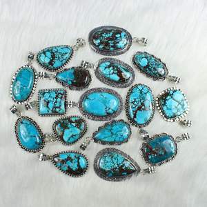 Belle qualité Turquoise Gemstone Pendentif Incroyable Designer Collet Pendentif Bijoux Pendentif Plaqué Argent - Product Image 5