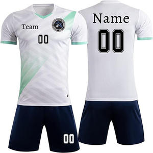 Qualité supérieure Uniforme de football entièrement personnalisé Vente en ligne de football Uniforme de football fabriqué au Pakistan - Product Image 3