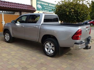 โตโยต้าไฮลักซ์รถเบนซิน AWD คู่แบบแมนนวลพร้อมเครื่องยนต์8L พวงมาลัยมือข้างซ้ายหนังสีดำ - Product Image 3