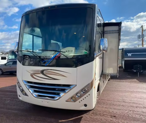 Autocaravana/Remolque de Viaje T-h-o-r M-o-t-o-r C-o-a-c-h H-u-r-r-i-c-a-n-e 34J Rvs 2025 2024 2026 - Product Image 2