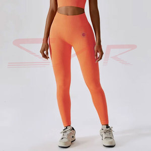 Leggings de sport décontractés sans couture pour femme, personnalisés, de haute qualité, avec effet froncé aux fesses, en tissu tricoté respirant, confortables, avec logo à la taille - Product Image 1