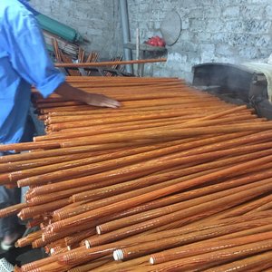 KEGO Vietnam Factory Wholesale Eucalyptus Wood Environmentally Friendly 120cm <b>Broom</b> <b>Handle</b> for Household & Garden Use - Product Image 6