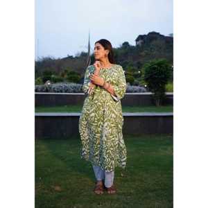 Mystic Garden <b>Women's</b> <b>Suit</b> Sets Green Kurta (Set of 2) - Product Image 6