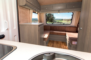 Offre Spéciale : Mini-Caravane Mobile 4x4 Légère, Imperméable, Tout-Terrain, Capacité 4 Personnes - Product Image 3