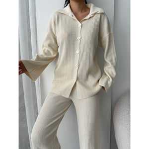 Ensemble hijab rayé élégant et décontracté 1554 Vêtements pour femmes - Product Image 3