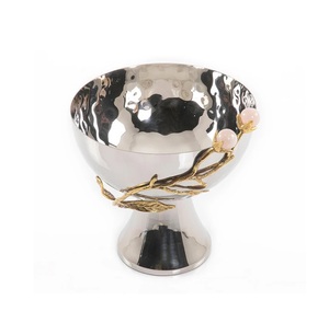 Bol de service en métal léger avec base intérieure empêchant la rouille et assurant une fonctionnalité durable pour une utilisation quotidienne - Product Image 1