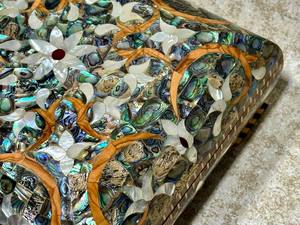 Boîte à bijoux en bois de luxe de haute qualité avec incrustation de nacre, fabrication artisanale, fermeture à clé, forme carrée, motifs floraux, artisanat Son Tra - Product Image 6