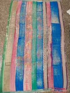 100% algodón hecho a mano Reversible Kantha cosido a mano sostenible Kantha tradicional Vintage hecho a mano Boho Chic Kantha - Product Image 4