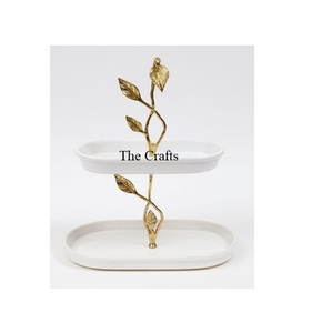 Soporte de pastel de mármol de diseño ventajoso con soporte de color dorado de hierro para uso doméstico en hoteles y restaurantes - Product Image 4