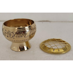 Vente chaude en laiton gravé brûleur d'encens plaine poli à la main dernière conception en laiton en forme de Pot brûleur d'encens à vendre - Product Image 2