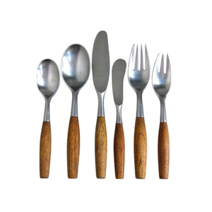 Ensemble de couverts élégants pour la maison et l'hôtel, design moderne, acier inoxydable, manche en bois artisanal et résine transparente, incrustations de paillettes dorées - Product Image 3