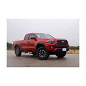 2021 Toyota Tacoma LHD Turbo Motor Asientos de cuero Interior oscuro FWD Tamaño del neumático R19 - Product Image 3