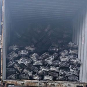 Vietnam Natural <b>Rubber</b> SVR 20 Light Yellow to Light Brown <b>Blocks</b> Reliable Supplier for Tyre Manufacturing - Product Image 3