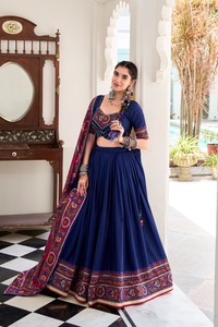 ผ้าไหมพิมพ์ลาย ikkat ใหม่สวยแบบ Tussar พร้อมกระจกจริงสำหรับทำงาน navratri lehenga cholic - Product Image 2