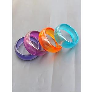 กำไลข้อมืออะคริลิคสำหรับผู้หญิงทรงสี่เหลี่ยมลายฮาโลย้อมสีใหม่ - Product Image 3