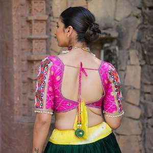 Nouveau Lehenga Choli de créateur en tissu de coton mousseline épais avec imprimé numérique et travail de miroir, séchage rapide, idéal pour les fêtes et les mariages - Product Image 5