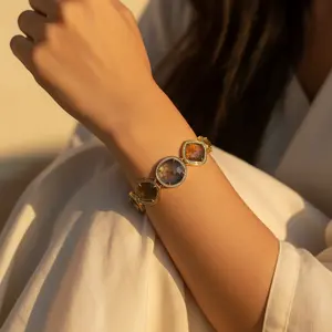 Pulsera de Oro Chapado para Mujer con Zafiro, Patrón Geométrico, Gema de Ópalo Natural, Acero Inoxidable, Estilo Religioso y Moderno para Regalos - Product Image 3