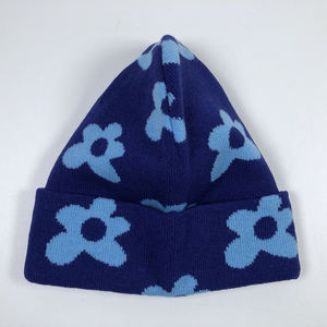 Gorro de Punto Personalizado con Estampado Completo, 100% Acrílico, Gorro de Invierno Unisex para Mujer, Flores Azules, Gorro con Vuelta - Product Image 6