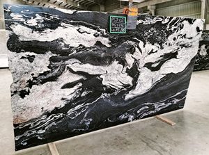 Granite noir titane de qualité supérieure, grande dalle, moderne, pour salle à manger, cuisine extérieure, salle de bain, accent, scié à la scie à ruban, poli, affûté, extérieur - Product Image 4