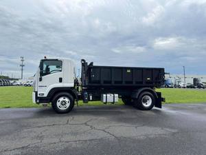 Camion benne basculante ISU ZU 2023 d'occasion, blanc, 260 CV Diesel, 662 km, propulsion arrière - Product Image 4