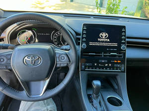 Usado 2021 T * oyota Avalon Hybrid XLE - Product Image 4