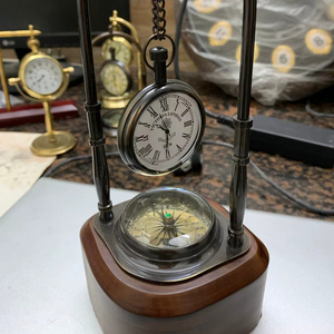 Horloge nautique en laiton boussole minuterie Vintage Style Antique métal poli artisanat impression numérique idéal pour la décoration de bureau à domicile - Product Image 1