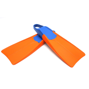 Palmes de plongée en caoutchouc naturel d'origine malaisienne, couleur orange, nécessitant un entretien minimal en bon état - Product Image 5