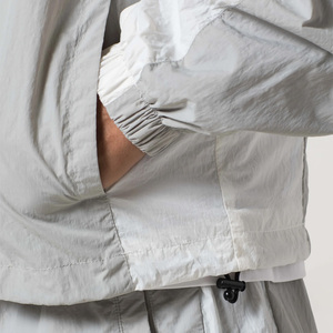 2024 conjuntos cortavientos impermeables ligeros de alta calidad conjuntos de chaqueta y pantalón de chándal cortavientos personalizados con logotipo OEM - Product Image 5