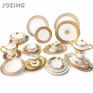 Service <span class=keywords><strong>de</strong></span> table <span class=keywords><strong>de</strong></span> luxe JOZING avec garniture dorée, assiettes en porcelaine et théière – Liquidation <span class=keywords><strong>de</strong></span> stock, vente directe usine en gros par tonne - Product Image 2