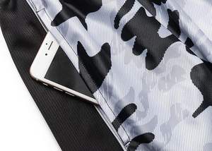 Short Streetwear coupe ample pour homme Design OEM en gros Look tendance avec ceinture réglable et matériau léger - Product Image 5