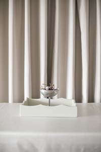 Plateau laqué artisanal pour bureau à domicile Plateau de service en laque de haute qualité pour hôtels restaurants et intérieurs contemporains - Product Image 3