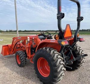 Tractor diésel compacto Kubota disponible para venta usada, en stock, entrega rápida, mejor precio, equipo agrícola. - Product Image 3