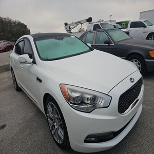 Magnifique berline de luxe Ki-a K-900 2015, 4 portes, transmission automatique, V8 cylindres - Product Image 1