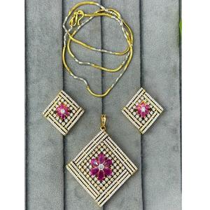 Conjunto de Collar y Pendientes con Acabado Dorado de Moda, Diseño con Piedras de Circonita Cúbica, Estilo Elegante para Bodas y Fiestas, Colección para Mujer - Product Image 1