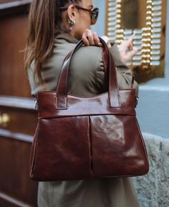 Sac fourre-tout fait main en cuir véritable grand sac à bandoulière portable pour l'automne hiver printemps saisons - Product Image 4