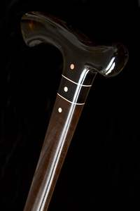 STYLISH Price Canne en bois réglable avec nœuds multiples Bâton de marche en bois solide pour les aînés par Standard International - Product Image 3