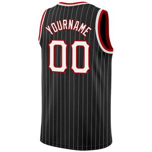 เสื้อบาสเก็ตบอลแบบไม่มีแขน พิมพ์ลายโลโก้ด้านหน้าด้วยเทคนิคซับลิเมชั่น ผลิตจากโพลีเอสเตอร์ 100% ระบายอากาศได้ดี พร้อมปักชื่อทีมตามสั่ง - Product Image 3