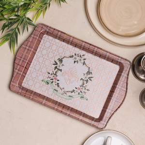 Poignée Rosy 160x250mm Plateau en métal rectangulaire Plateau de service en bois décoratif élégant pour le thé, le café et le service des aliments - Product Image 4