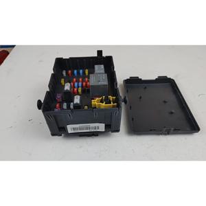 กล่องใส่ฟิวส์ 939B5000 สำหรับรถยนต์ FIAT Freemont รุ่นที่ 1 (11>) ดีเซล 2.0 MTJ - Product Image 1