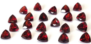 Grenat Naturel Trillion Facettes 4mm-Grenat Rouge Lâche Qualité Supérieure - Product Image 4