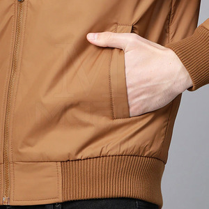 Blouson aviateur à col montant style street pour hommes tissu en toile à séchage rapide polyester de haute qualité vente en gros pour la saison d'hiver - Product Image 6
