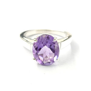 Bague en améthyste taille ovale 2,9 grammes plaquée rhodium avec motif géométrique, bijou à porter au quotidien - Product Image 1