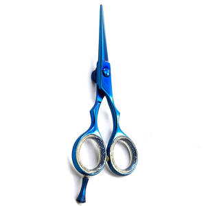 กรรไกรตัดผมขอบใบมีดไทเทเนียมสีฟ้ามีสไตล์พร้อมที่วางนิ้ว - Product Image 6