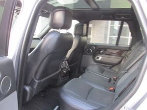 EXQUISITAMENTE CUIDADO, RANGE ROVER SUV 2020, GASOLINA, P525 HSE, TRACCIÓN EN LAS CUATRO RUEDAS, 518 HP, MOTOR V8 DE 5 LITROS, AUTOMÁTICO, CROSSOVER - Product Image 3