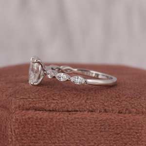 Anillo de compromiso de diamante cultivado en laboratorio de corte ovalado, anillo de oro blanco de 14K de diamante/anillo de regalo de aniversario para su esposa/regalo de cumpleaños - Product Image 5